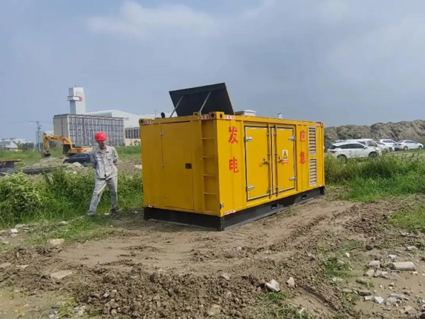 余杭200KW柴油发电机机组每小时的油耗量受哪些因素影响？